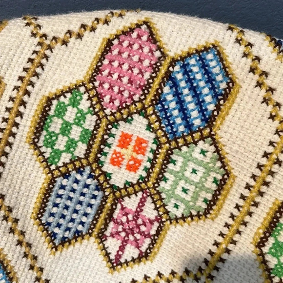 VINTAGE 60'S COTTAGECORE TUNISIAN CROCHET WITH HEXAGON OVERLAY STITCH AFGHAN - Picture 6 of 7